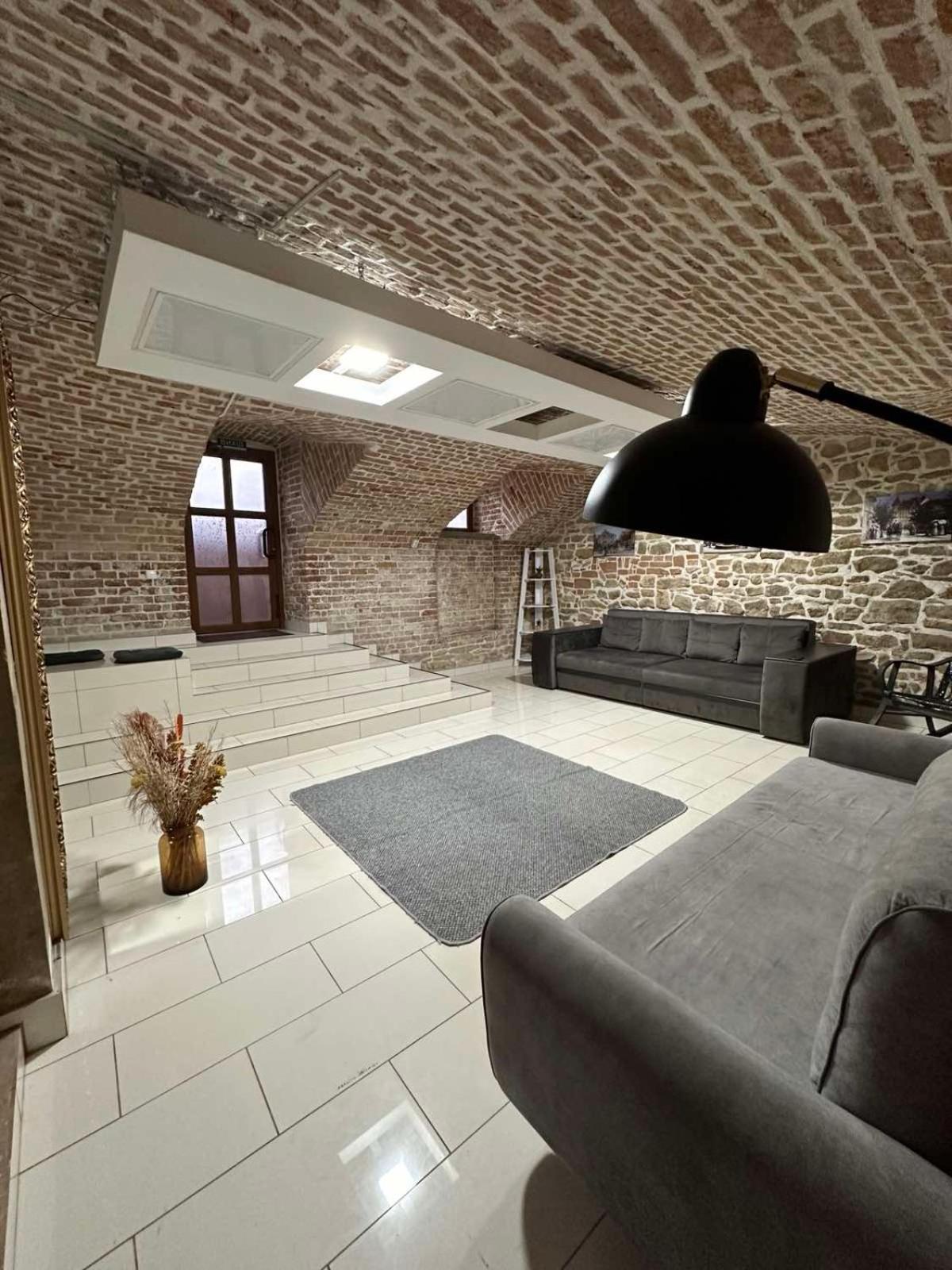 2Х Кім-Й Loft На Площі Філармонії By Willox Apartment Chernivtsi Exterior photo