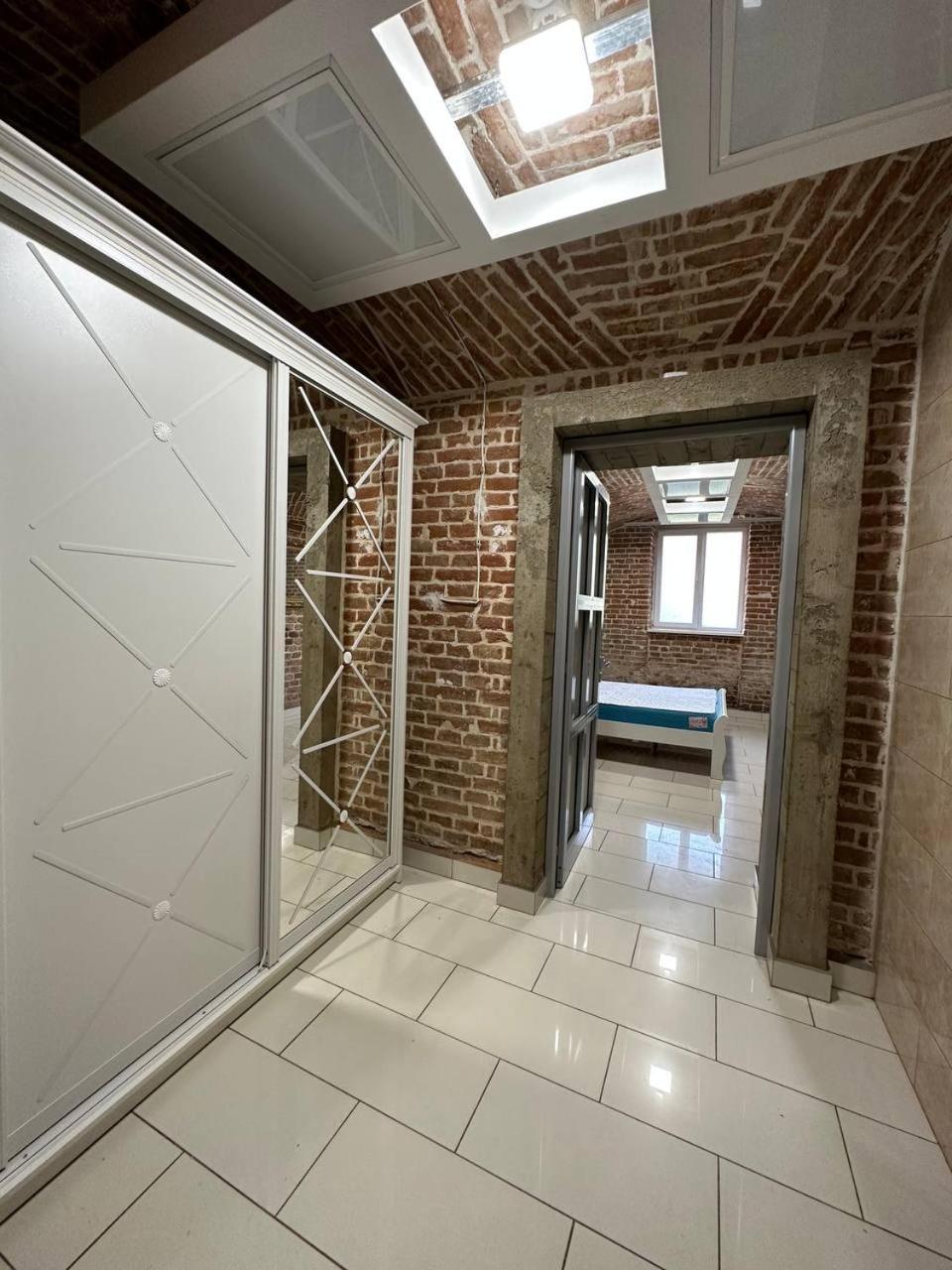 2Х Кім-Й Loft На Площі Філармонії By Willox Apartment Chernivtsi Exterior photo
